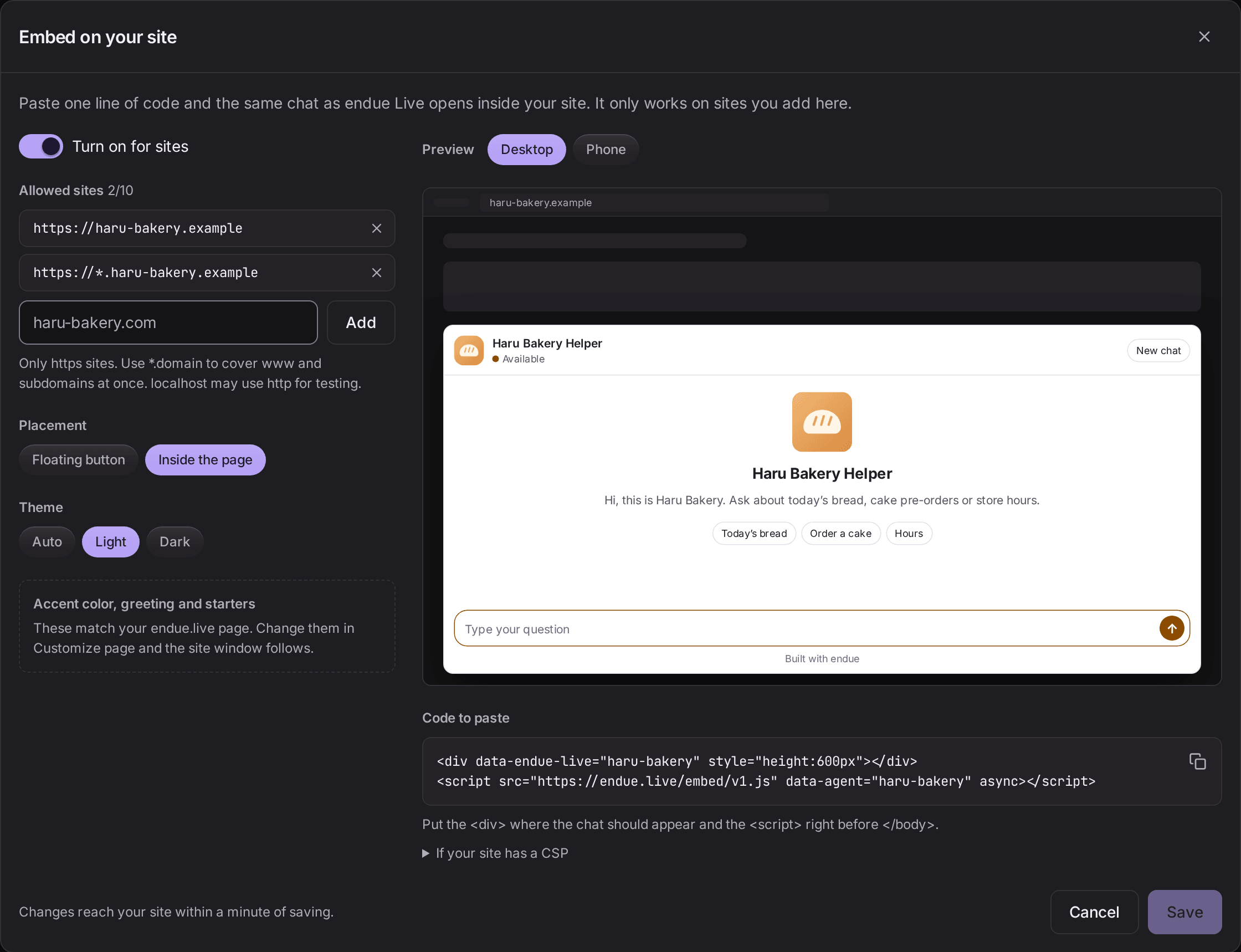 配置を「Inside the page」にしたEmbed on your site画面。プレビューには、ボタンなしでページの中央に置かれたウィンドウが表示され、貼り付けるコードはdivが1行、scriptが1行の2行になっている。
